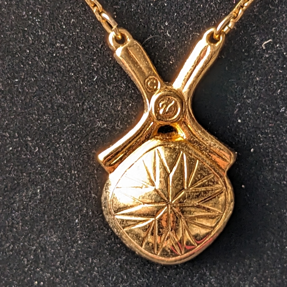 Swarovski Swan Signed Purple Crystal Pendant Gold Tone Necklace - Picture 6 of 7